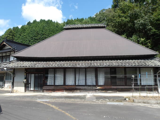 三次市 215 天井の高い平屋の古民家。