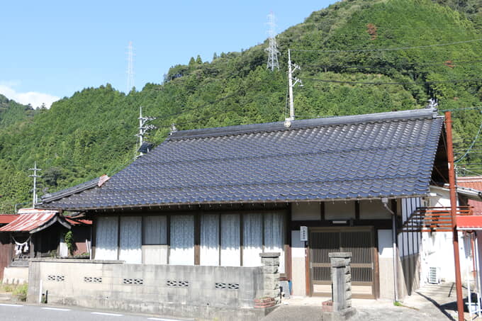 安芸太田町 338 日当りが良く、倉庫付帯で収納も安心！