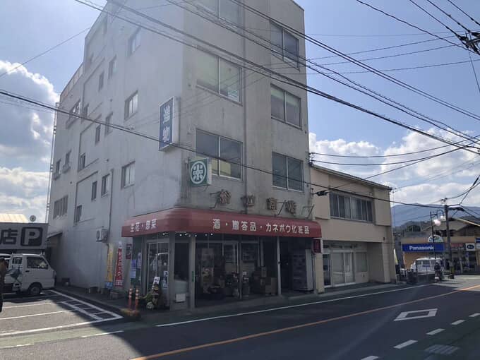 廿日市市 244047 広島電鉄バス津田バス停目の前の好立地！今注目の津田商店街の谷口ビル3階の貸店舗