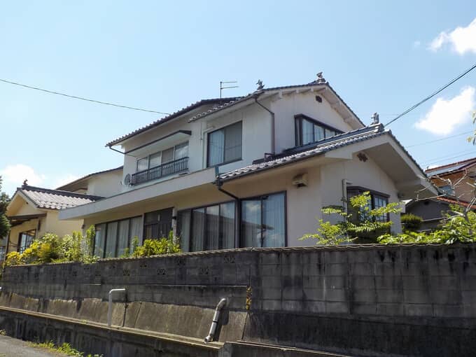 世羅町 5-58 町中近く！南向きの風通しのよい家 学校や病院にも近く、利便性のよい立地。風通しがよく眺めのよい家。