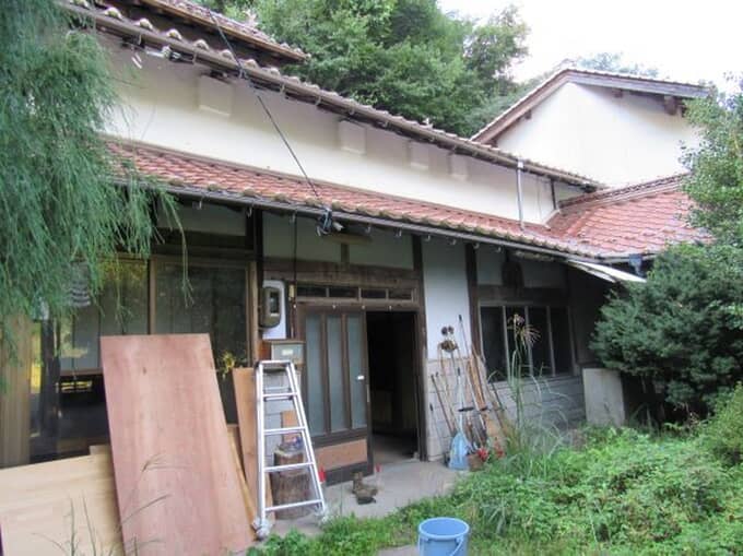 庄原市 3045 家の目の前に小さな川がある平屋建ての物件