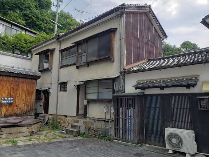 竹原市 131 町並み保存地区に建つ長屋